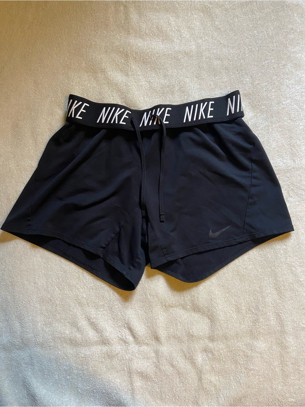 Nike Shorts
Women’s size M